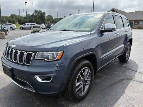 Used 2019 Jeep Grand Cherokee Limited AWD/4WD image 7