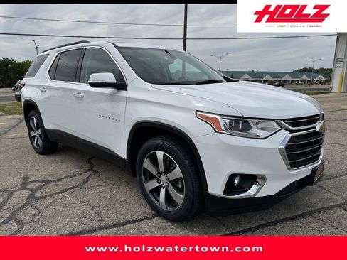 Certified 2021 Chevrolet Traverse LT w/ LT Premium Package AWD/4WD image 8