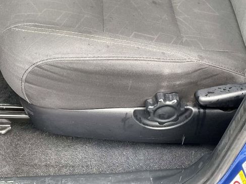 Used 2018 Toyota Tacoma TRD Off-Road image 14