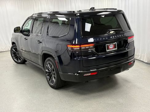 Certified 2025 Jeep Grand Wagoneer Series III w/ Rear Seat Video Group 1 AWD/4WD image 22
