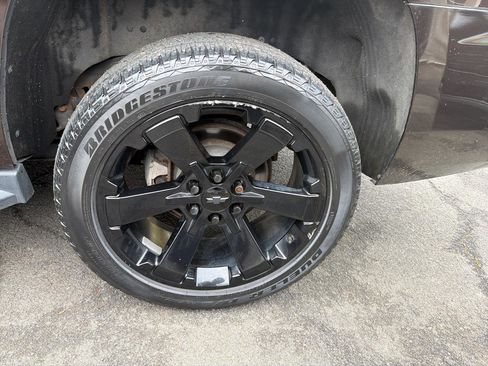 Used 2018 Chevrolet Tahoe LT w/ Luxury Package AWD/4WD image 13