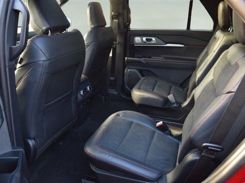 New 2026 Ford Explorer ST w/ Sun And Sound Package image 5