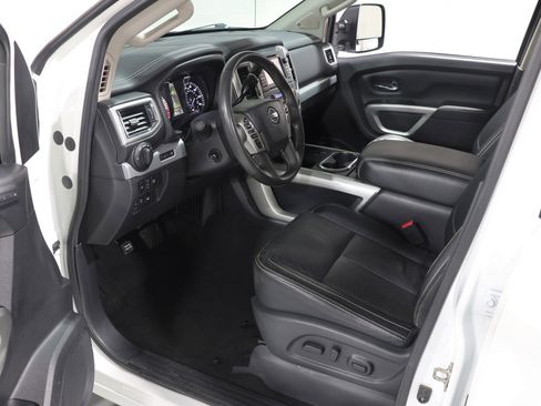 Used 2017 Nissan Titan PRO-4X w/ Pro-4x Convenience Package image 65