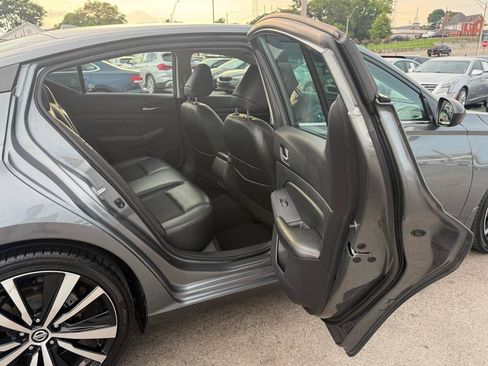 Used 2020 Nissan Altima 2.5 SR FWD image 28