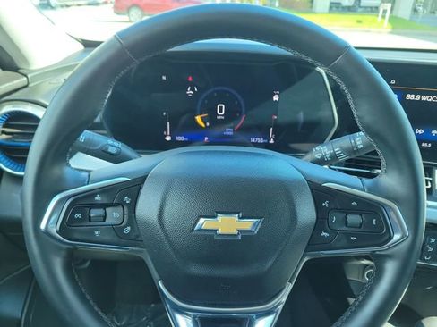 Used 2024 Chevrolet Trax LT w/ Driver Confidence Package image 23