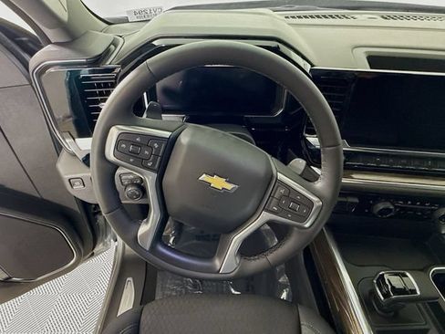 New 2026 Chevrolet Silverado 1500 LT w/ Z71 Off-Road Package AWD/4WD image 13