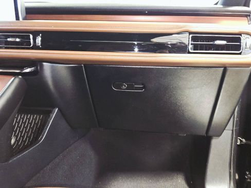 Used 2020 Lincoln Aviator Reserve w/ Equipment Group 201A AWD/4WD image 31