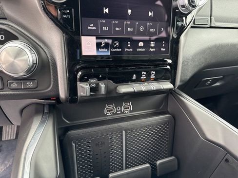 New 2026 RAM 1500 Laramie AWD/4WD image 26
