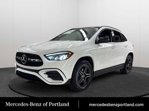 New 2026 Mercedes-Benz GLA 250 4MATIC image 1