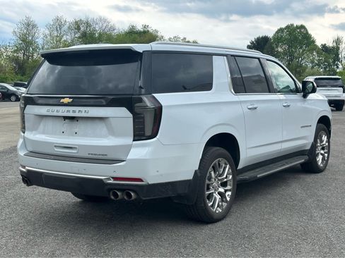 Used 2026 Chevrolet Suburban Premier AWD/4WD image 6