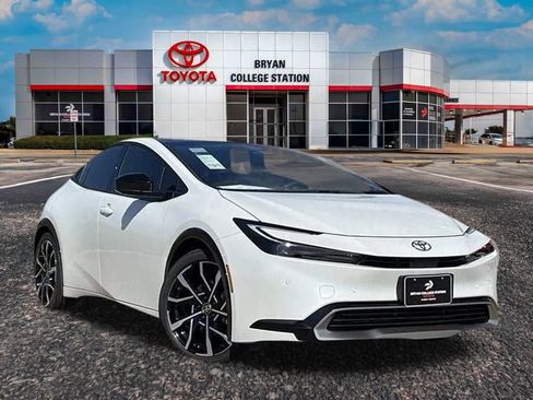 New 2025 Toyota Prius Plug-In Hybrid image 1