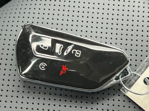 New 2026 Volkswagen Tiguan SE AWD/4WD image 33