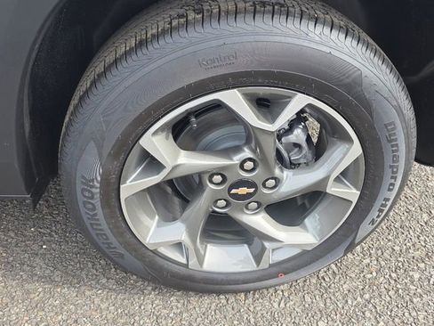 New 2026 Chevrolet Trax LT w/ Driver Confidence Package image 6