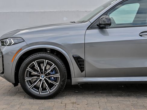 Used 2025 BMW X5 M60i w/ Climate Comfort Package AWD/4WD image 12