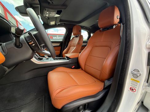 Used 2024 Jaguar XF R-Dynamic SE AWD/4WD image 15