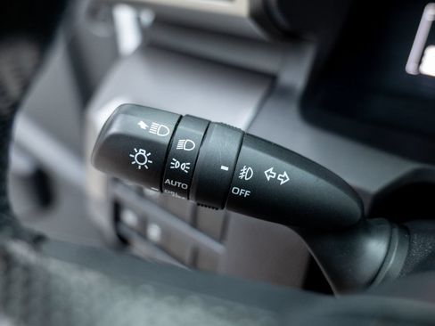 Used 2024 Toyota Tacoma SR5 AWD/4WD image 38