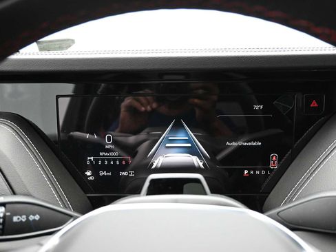 New 2025 GMC Yukon AT4 Ultimate w/ LPO, Illumination Package image 14