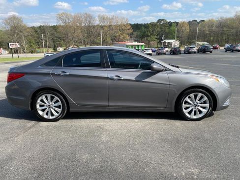 Used 2011 Hyundai Sonata SE FWD image 5