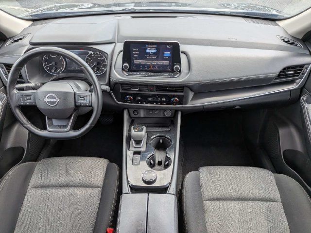 Used 2025 Nissan Rogue SV AWD/4WD image 14