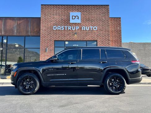 Used 2023 Jeep Grand Cherokee L Limited AWD/4WD image 3