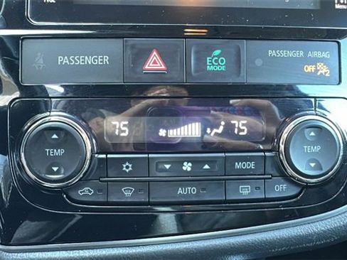 Used 2018 Mitsubishi Outlander SEL image 12