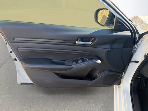Used 2022 Nissan Altima 2.5 SR FWD image 20