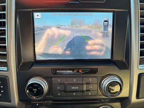 Used 2016 Ford F150 Lariat image 11