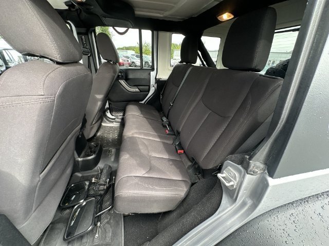 Used 2015 Jeep Wrangler Unlimited Sport w/ Quick Order Package 23S AWD/4WD image 34