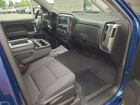 Used 2018 Chevrolet Silverado 1500 LT w/ All Star Edition image 31