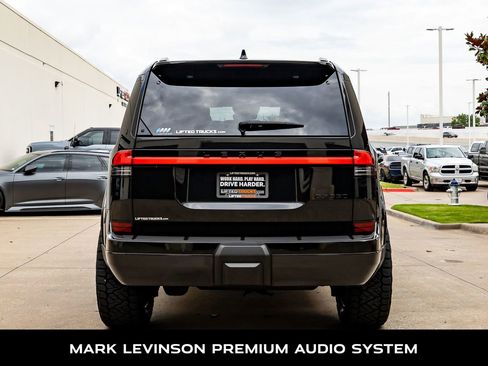 Used 2024 Lexus GX 550 w/ Accessory Package (31) AWD/4WD image 8