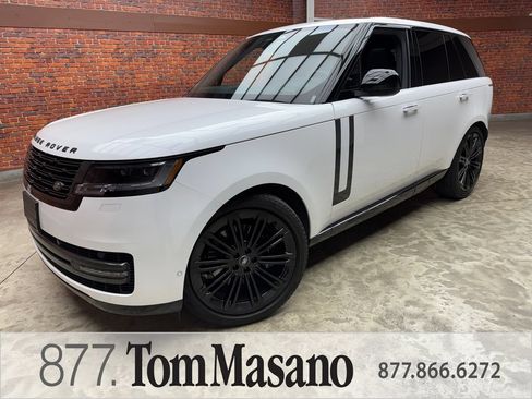 Used 2024 Land Rover Range Rover SE AWD/4WD image 1