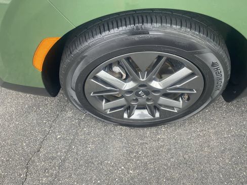 Used 2021 Kia Soul EX image 10