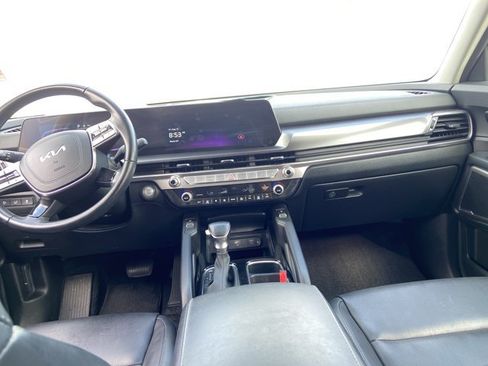 Used 2025 Kia Telluride S FWD image 13