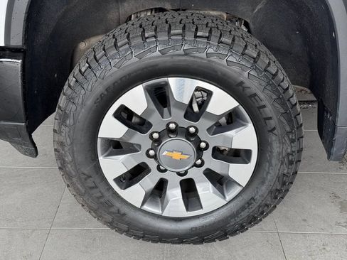 Certified 2024 Chevrolet Silverado 2500 Custom w/ Custom Value Package AWD/4WD image 4