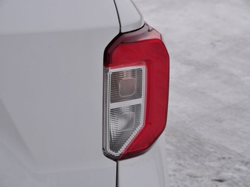 Used 2020 Ford Explorer Platinum w/ Premium Technology Package image 17