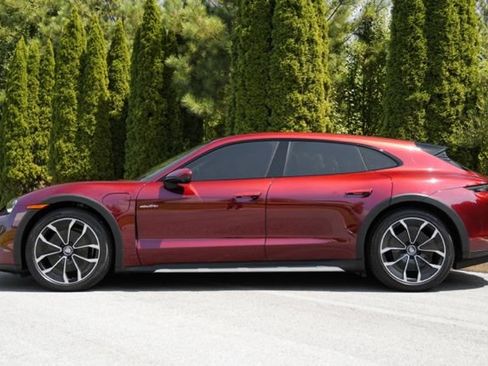 Used 2022 Porsche Taycan 4 Cross Turismo w/ Premium Package AWD/4WD image 9