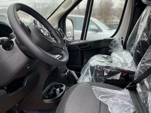 New 2026 RAM ProMaster 2500 w/ Premium Convenience Group FWD image 7