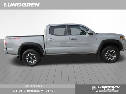 Used 2021 Toyota Tacoma TRD Off-Road image 2