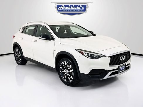 Used 2018 INFINITI QX30 AWD image 1