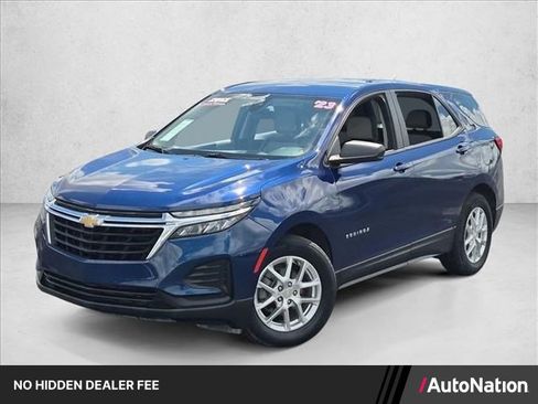 Used 2023 Chevrolet Equinox LS FWD image 1
