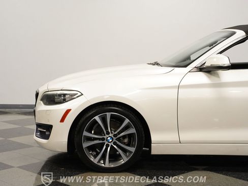 Used 2017 BMW 230i Convertible image 23