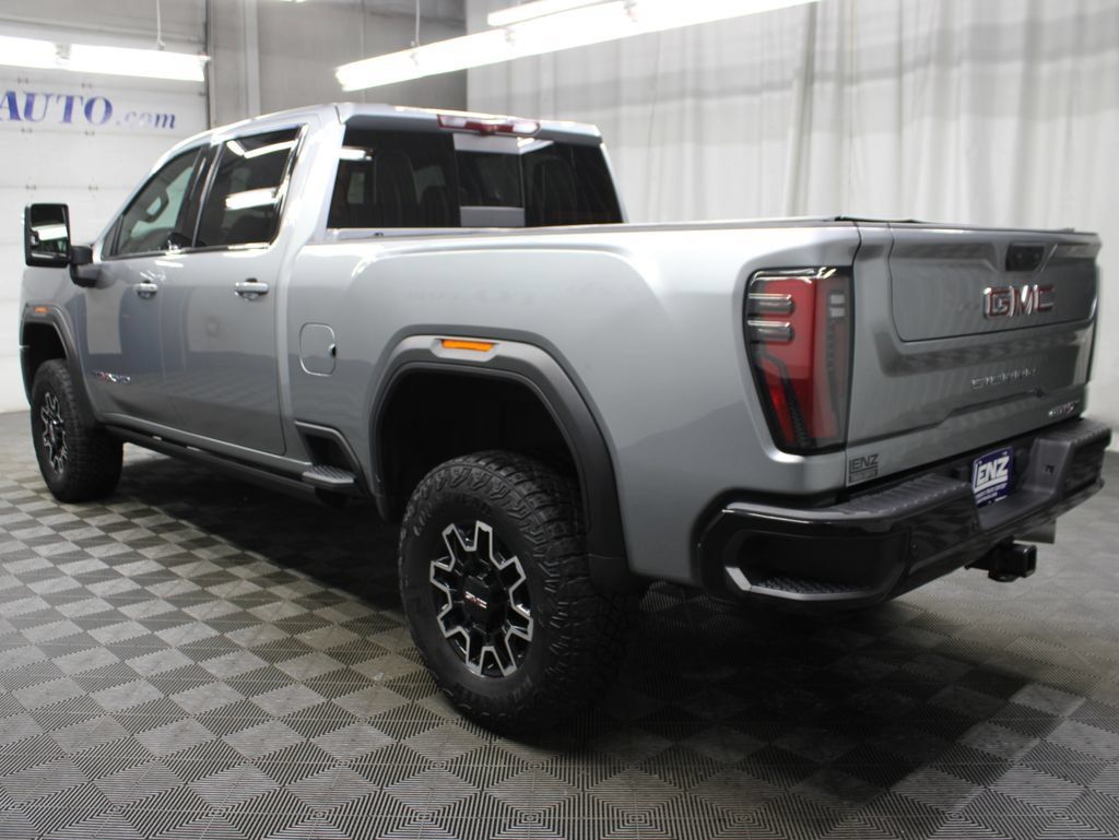 Used 2024 GMC Sierra 2500 AT4X AWD/4WD image 7
