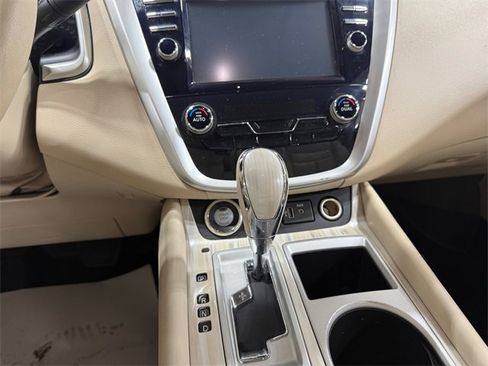 Used 2018 Nissan Murano Platinum image 11