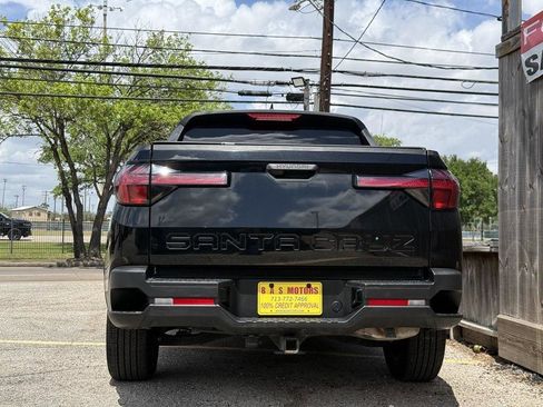 Used 2025 Hyundai Santa Cruz SE image 2