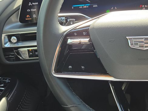 Certified 2024 Cadillac Lyriq Tech w/ Driver Assist Package AWD/4WD image 21