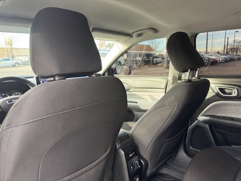 Used 2022 Jeep Compass Sport image 14