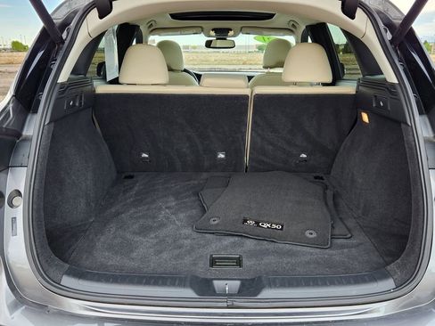 Used 2021 INFINITI QX50 Luxe w/ Cargo Package AWD/4WD image 12