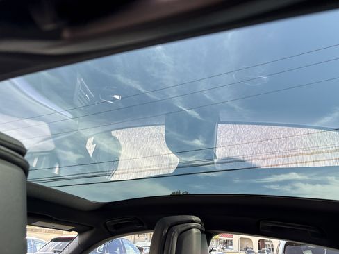 Certified 2023 Audi e-tron GT Premium Plus image 9