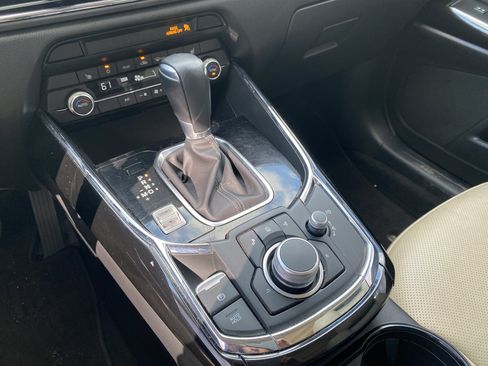 Used 2022 MAZDA CX-9 Touring image 12