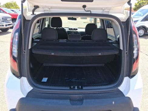 Used 2016 Kia Soul + FWD image 21